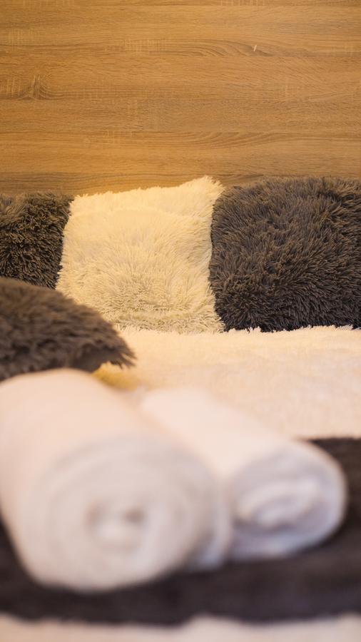 Smart Apartment On Filatova リヴィウ エクステリア 写真